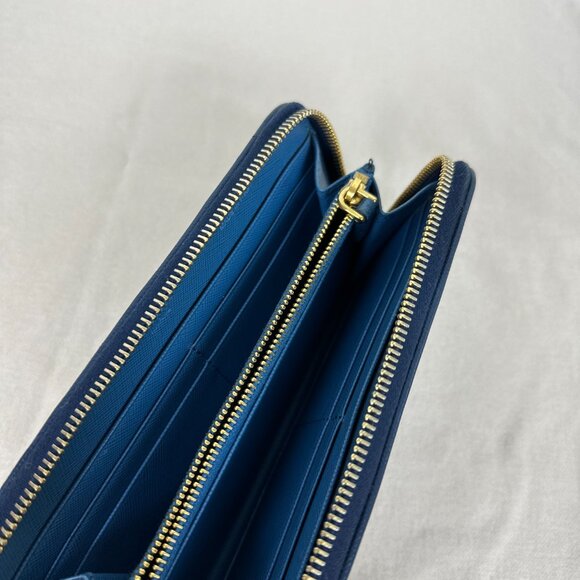 Prada blue and light blue bicolor saffiano wallet - Picture 8 of 9